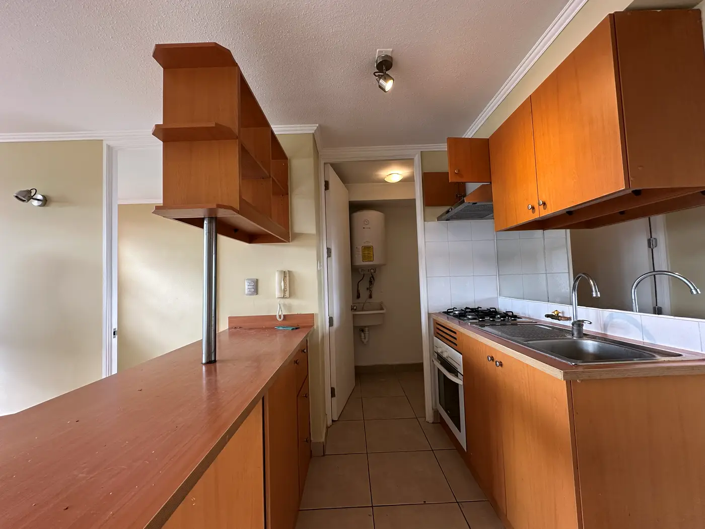 Cocina del departamento en arriendo en Condominio Plaza Club, Temuco