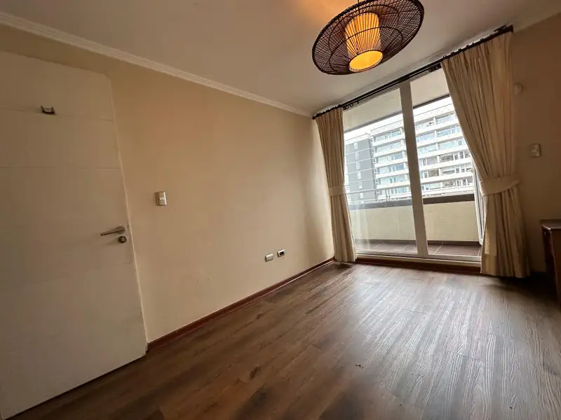 Dormitorio principal en suite del departamento 2D en Torre Quattro, Temuco