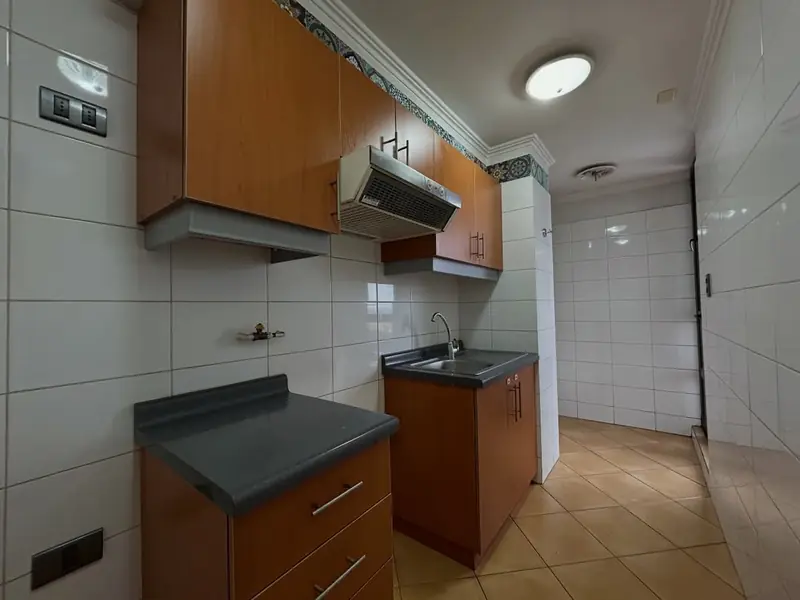 Cocina independiente del departamento en centro de Temuco