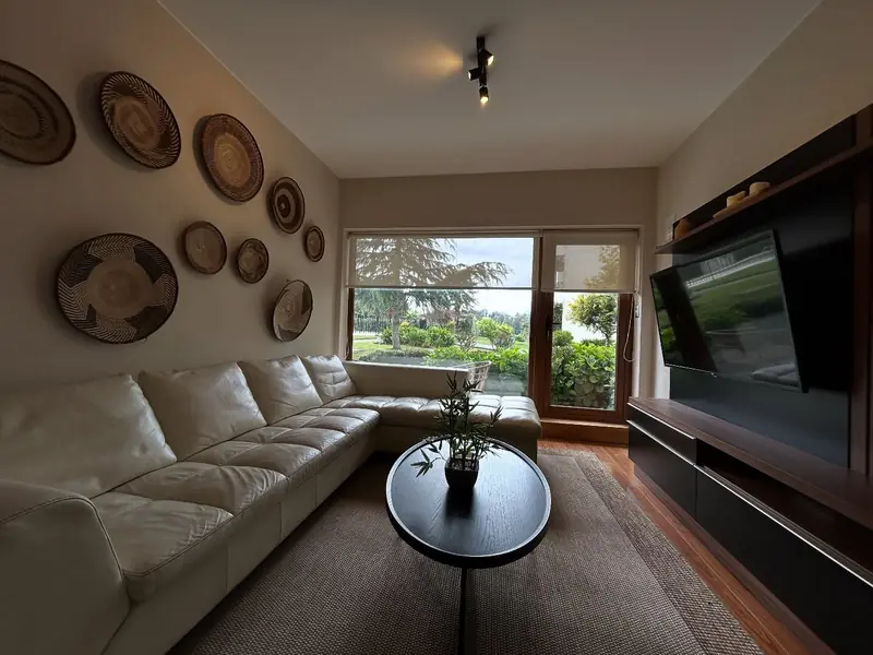Living con salida al exterior