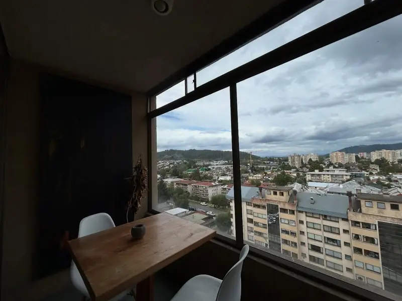 Terraza con vista despejada del departamento Jardín de los Reyes