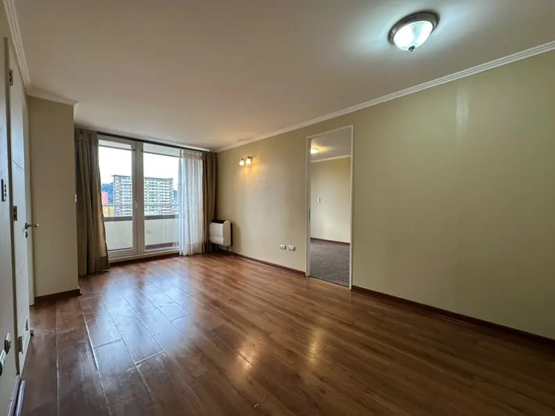 Living-comedor del departamento arrendado en Edificio Torre Quattro, Temuco