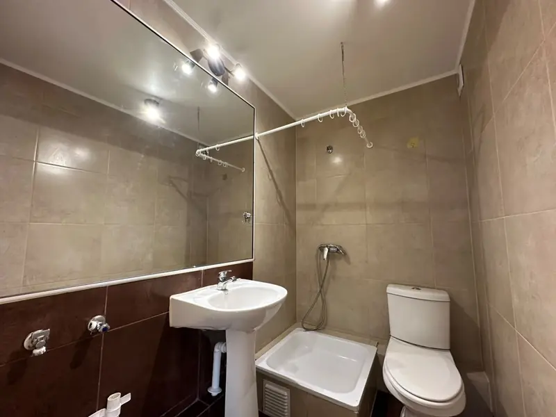 Baño completo del departamento Torre Quattro, Temuco
