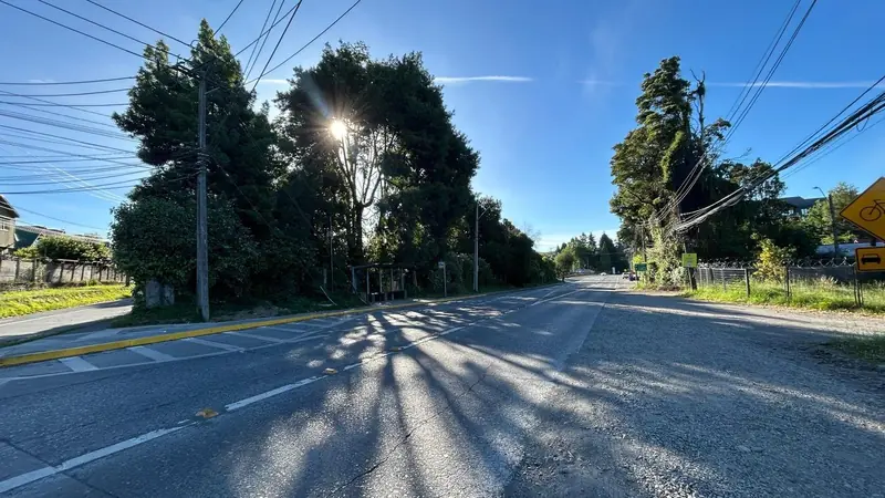 Acceso y conectividad del terreno en Villarrica
